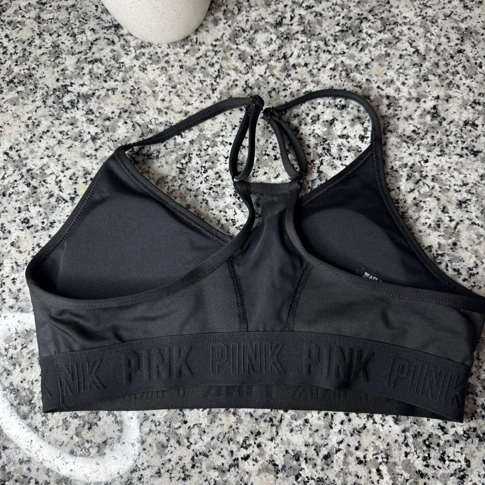 Victoria's Secret Pink Active NWOT Sports Bra Size Small